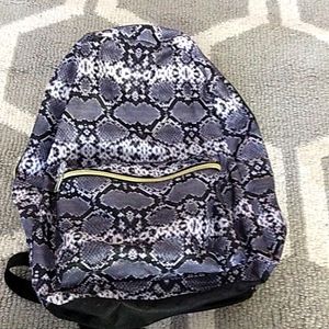 Snake print pacpack
